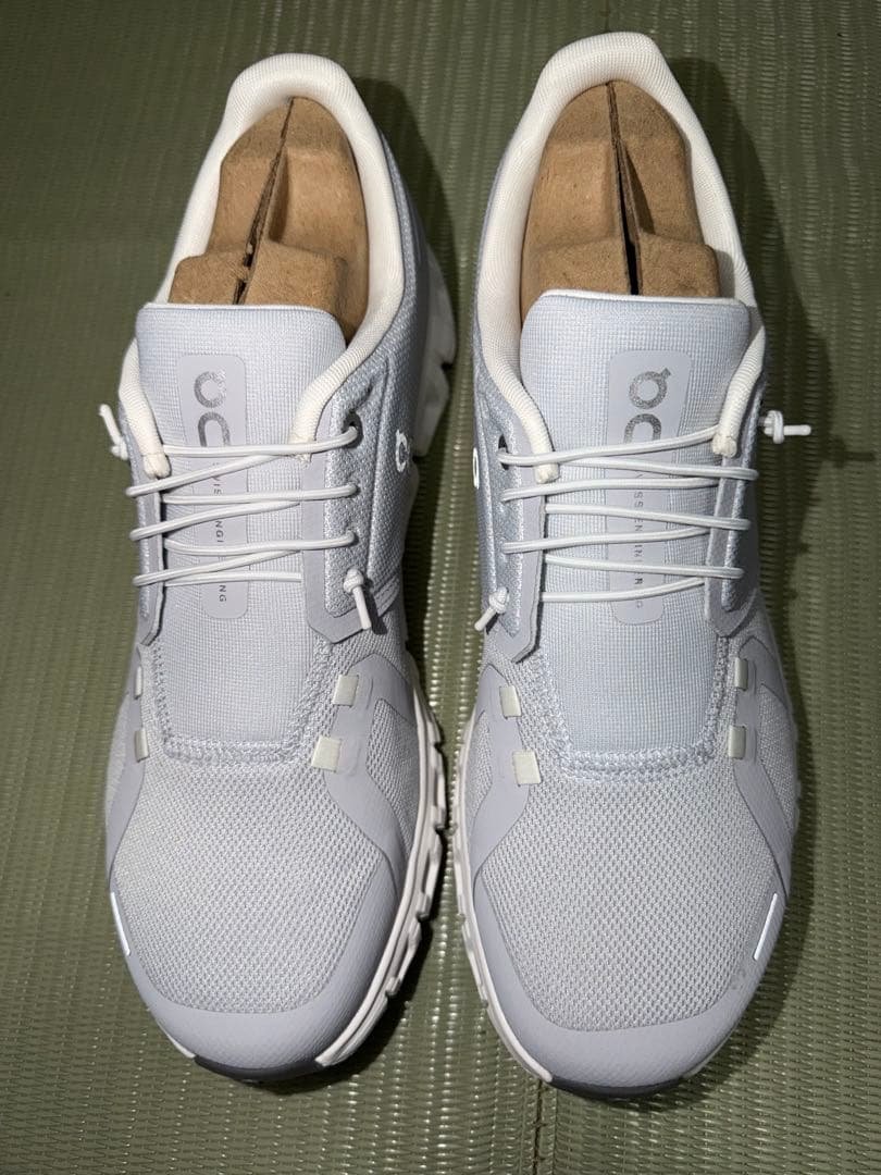 靴 [ On Cloud 6 26.5cm ]